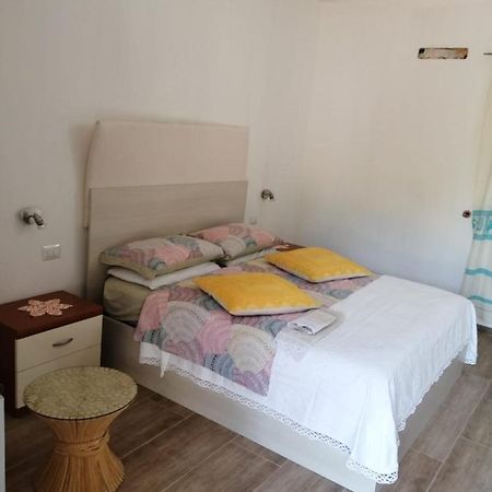 Bed and Breakfast Elia'S House Padru Экстерьер фото
